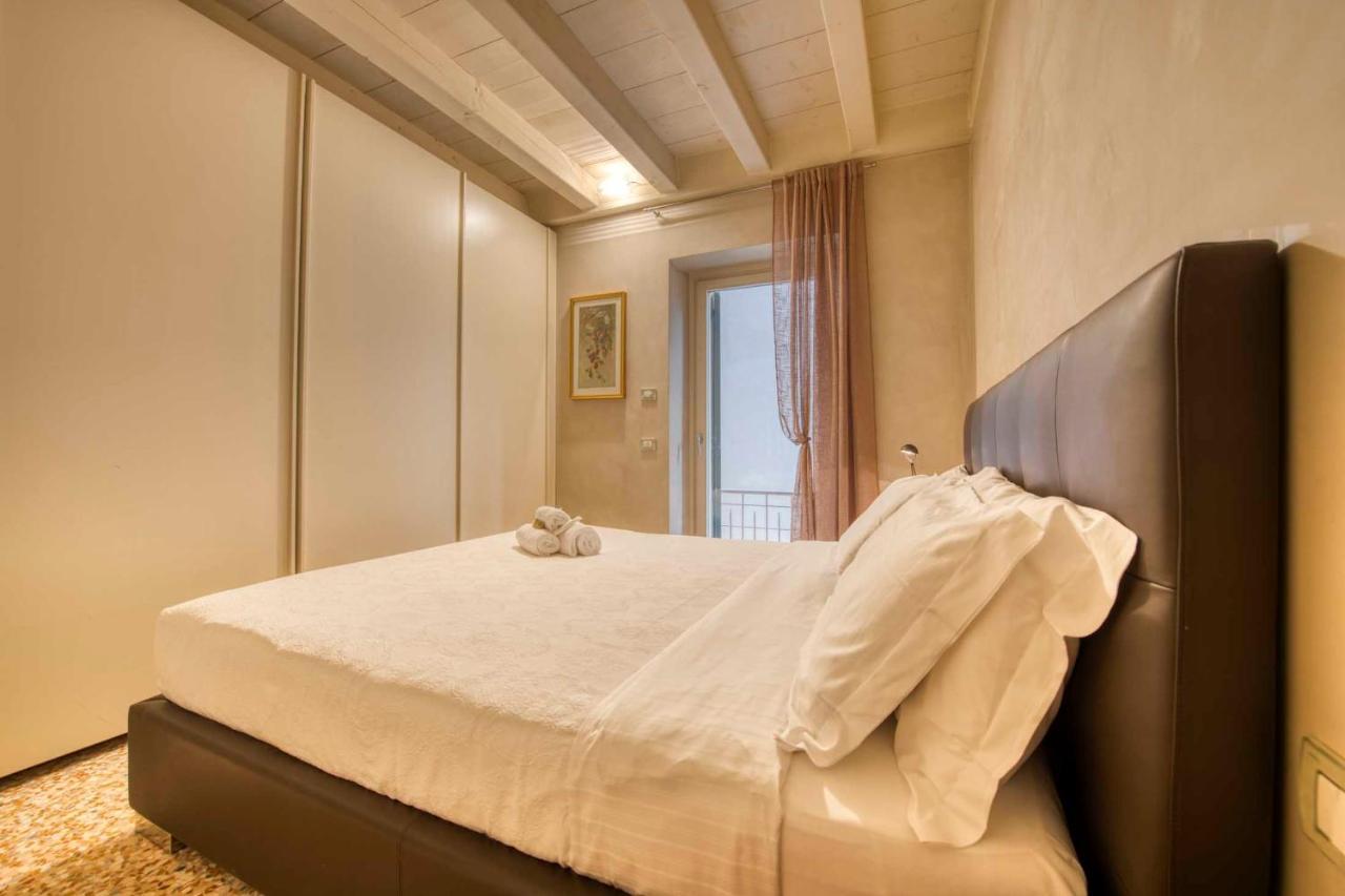Apartmentsarena - Suite Mercatorum - Piazza Erbe Verona Eksteriør bilde
