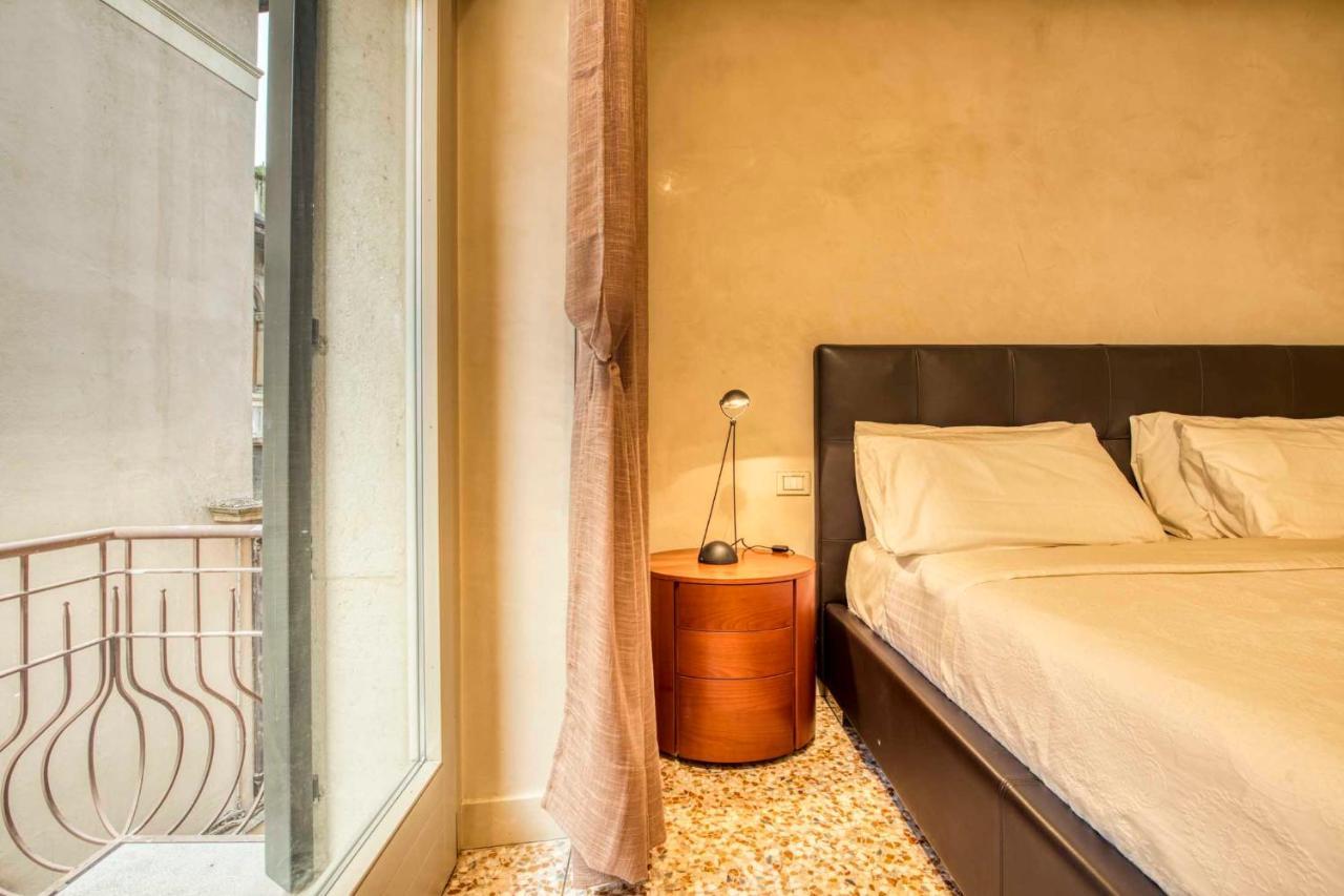 Apartmentsarena - Suite Mercatorum - Piazza Erbe Verona Eksteriør bilde