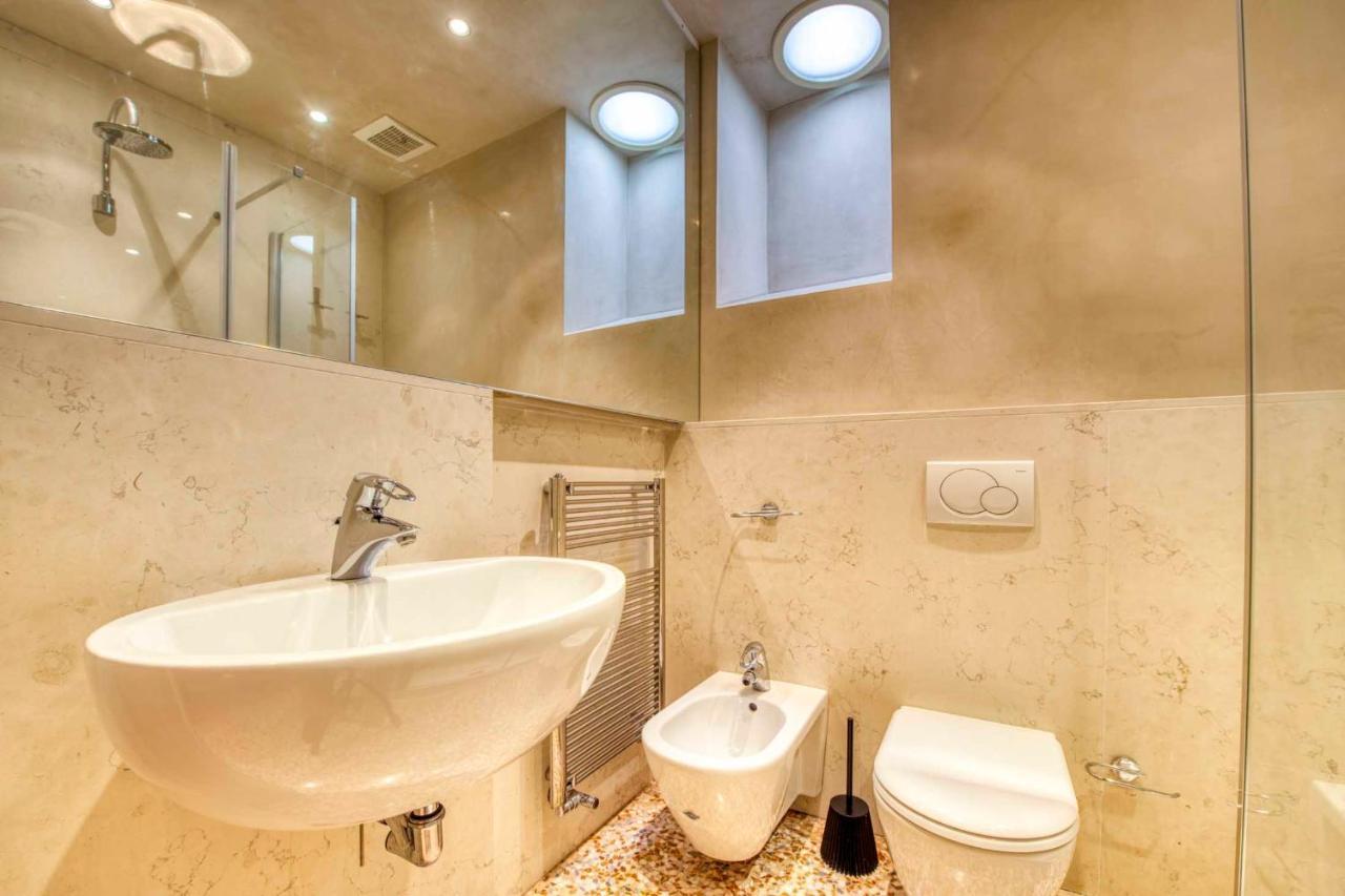 Apartmentsarena - Suite Mercatorum - Piazza Erbe Verona Eksteriør bilde