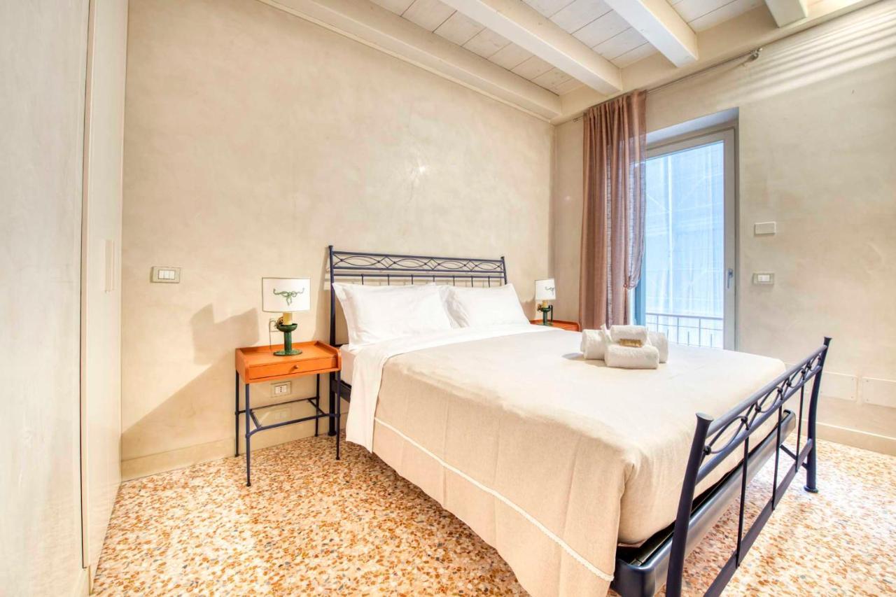 Apartmentsarena - Suite Mercatorum - Piazza Erbe Verona Eksteriør bilde