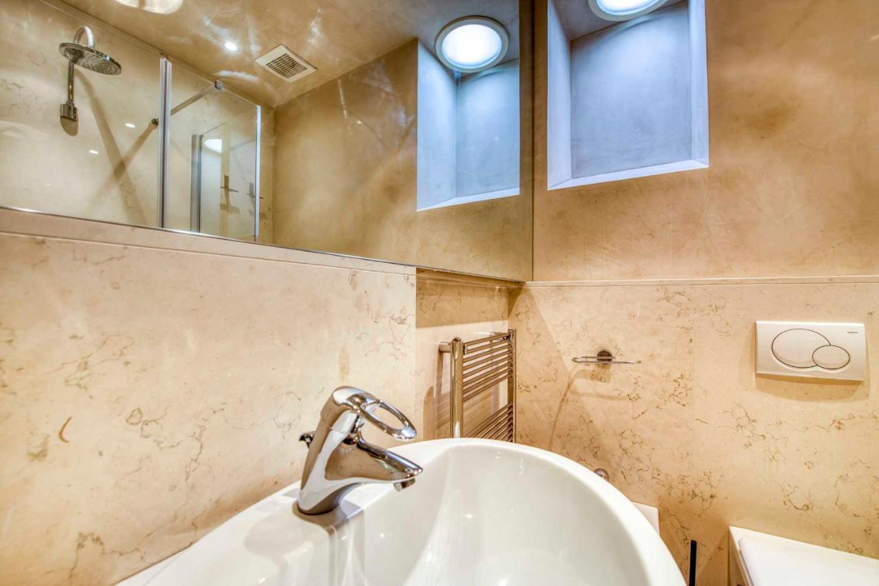 Apartmentsarena - Suite Mercatorum - Piazza Erbe Verona Eksteriør bilde