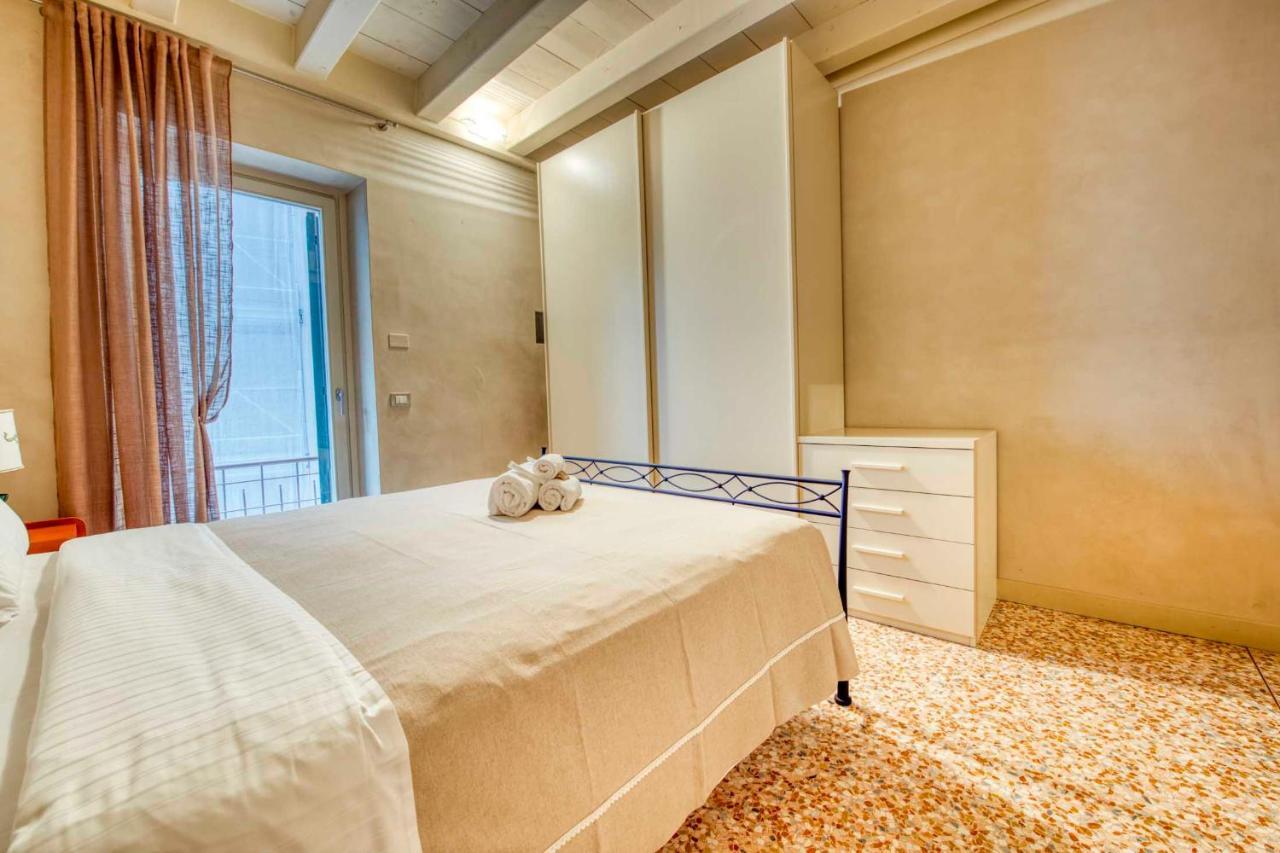 Apartmentsarena - Suite Mercatorum - Piazza Erbe Verona Eksteriør bilde