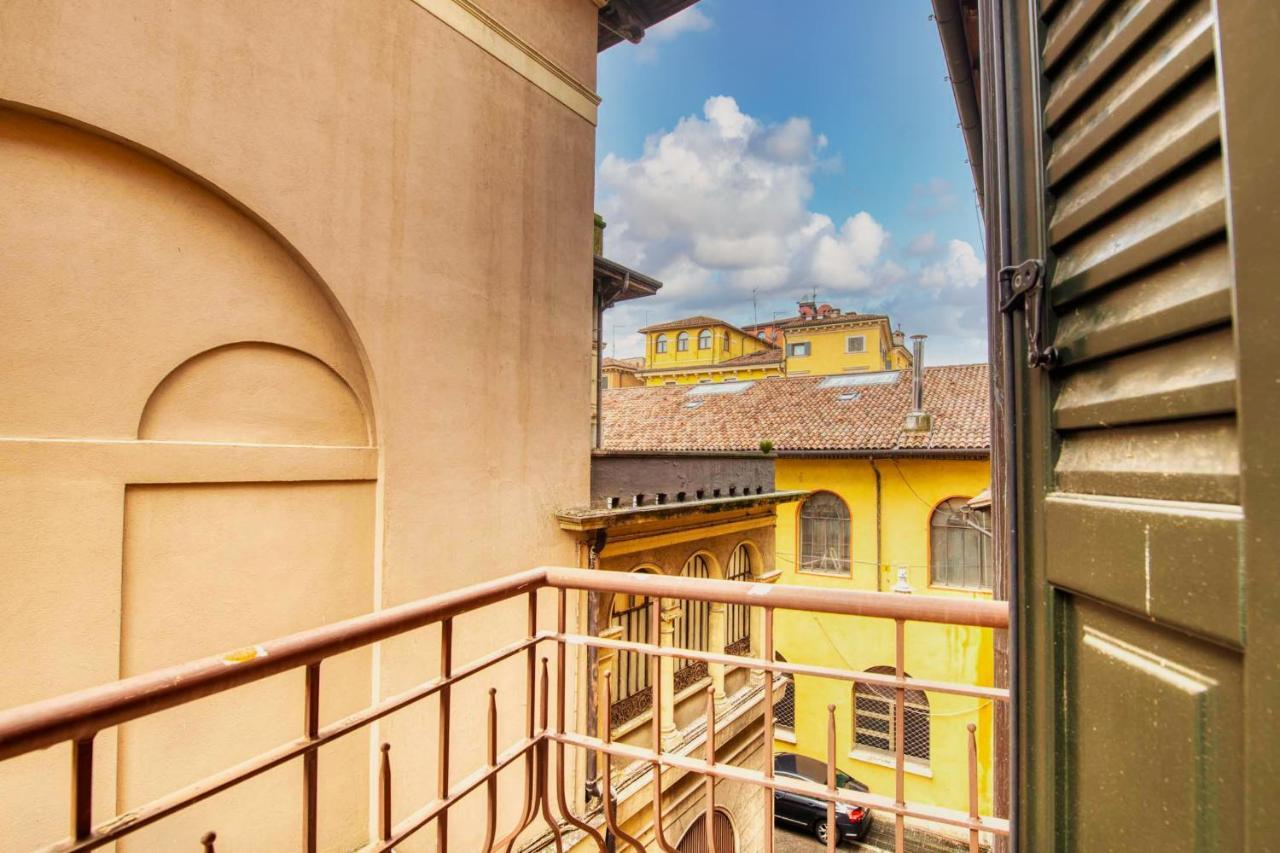 Apartmentsarena - Suite Mercatorum - Piazza Erbe Verona Eksteriør bilde